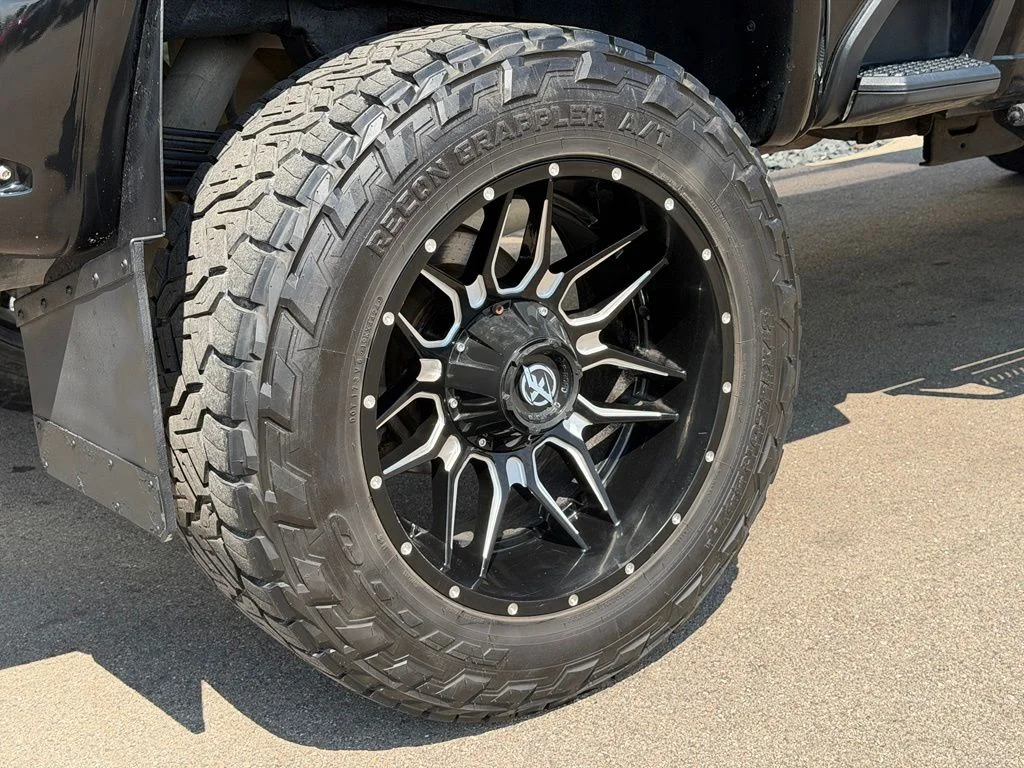 Used 2020 Black Chevrolet High Country image 26