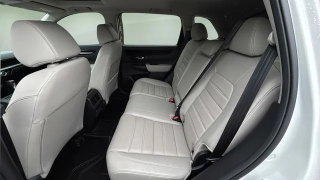 Used 2025 White Honda EX-L image 20
