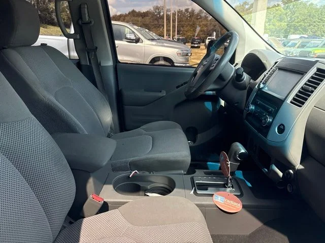 Used 2019 White Nissan SV image 3