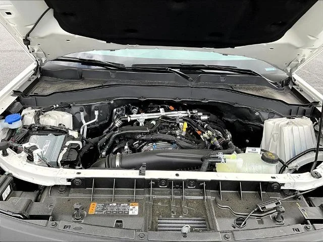 New 2026 Star White Metallic Tri-Coat Ford Tremor® image 46