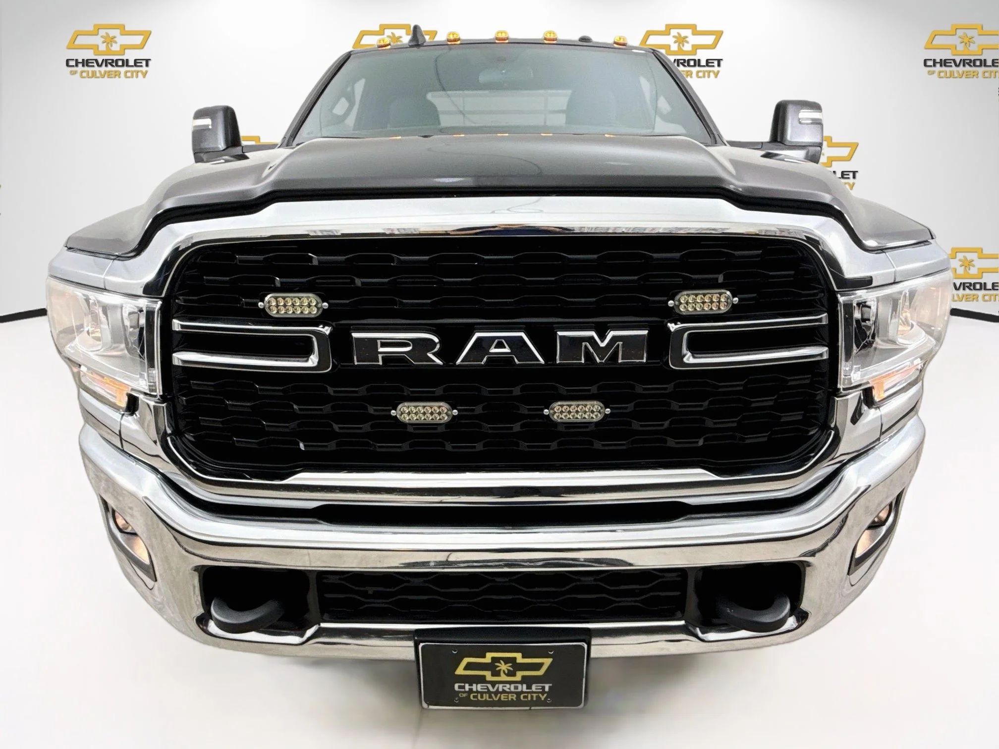Used 2024  Ram SLT image 2