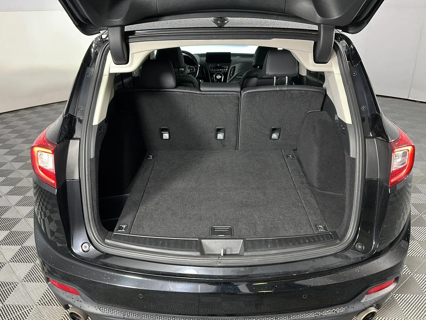 Used 2019 Majestic Black Pearl Acura SH-AWD w/Tech image 26