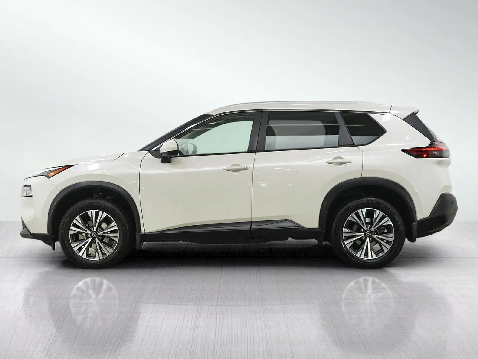 Used 2023 Nissan Rogue SV with VIN JN8BT3BB8PW489503 for sale in Minneapolis, Minnesota