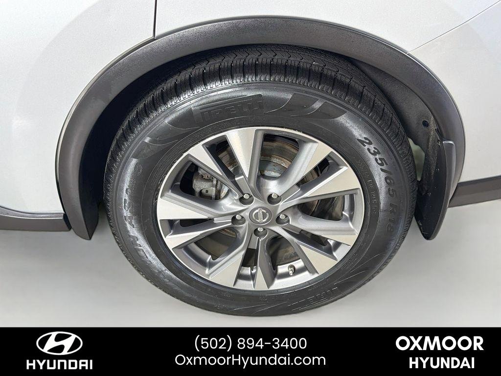 Used 2017 Brilliant Silver Metallic Nissan SL image 32