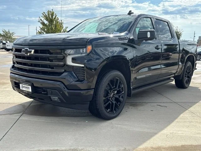 2026 Chevrolet Silverado 1500 High Country - Photo 2