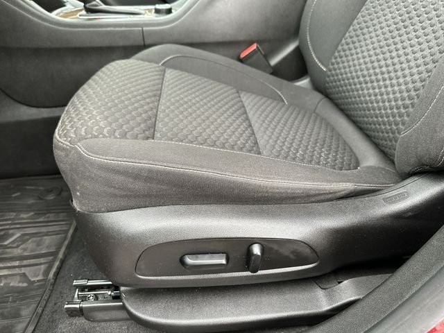 Used 2018 Red GMC SLE-2 image 16