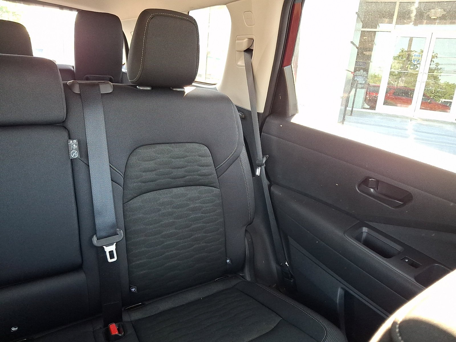 2025 Nissan Pathfinder SV - Photo 20