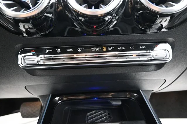 Used 2025 Black Mercedes-Benz GLA 250 image 26