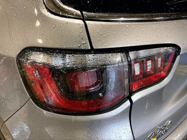 Used 2024 Silver Jeep Latitude image 31