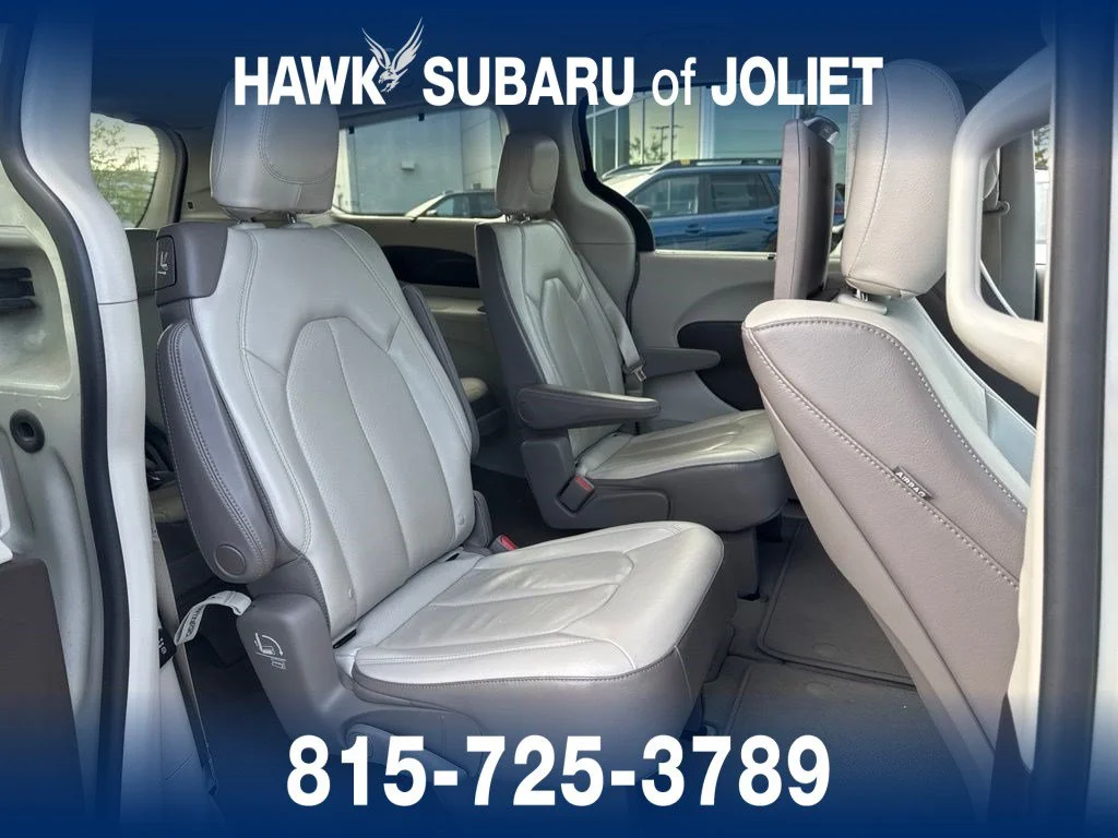 Used 2019 Luxury White Pearlcoat Chrysler Touring L Plus image 6