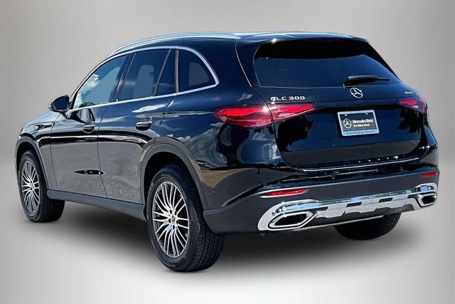 Used 2026  Mercedes-Benz GLC 300 image 4