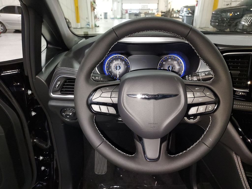 2026 Chrysler Pacifica Limited - Photo 23