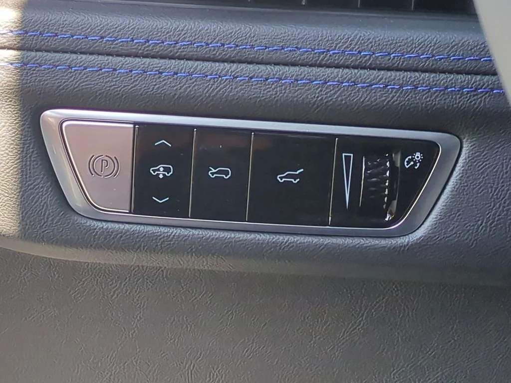 2026 Cadillac Escalade IQL Sport - Photo 22