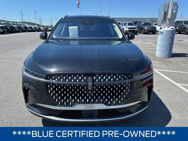 Used 2024 Black Lincoln Reserve image 1