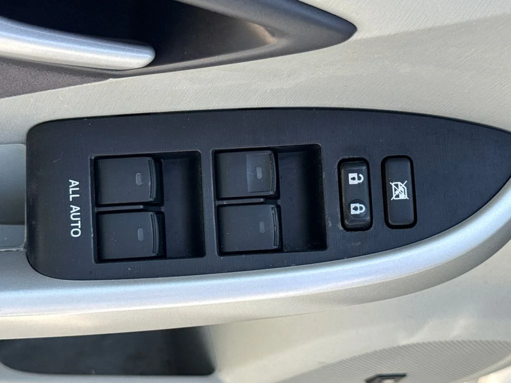Used 2010 Blizzard Pearl Toyota I image 14