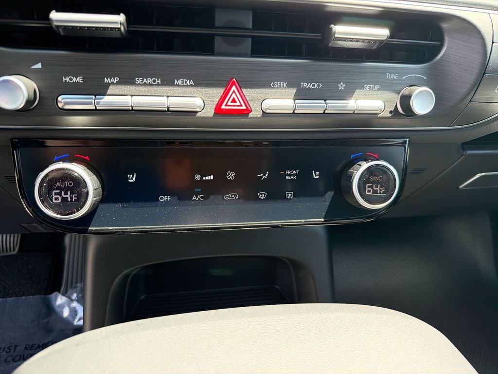 New 2026 White Hyundai SEL AWD image 16
