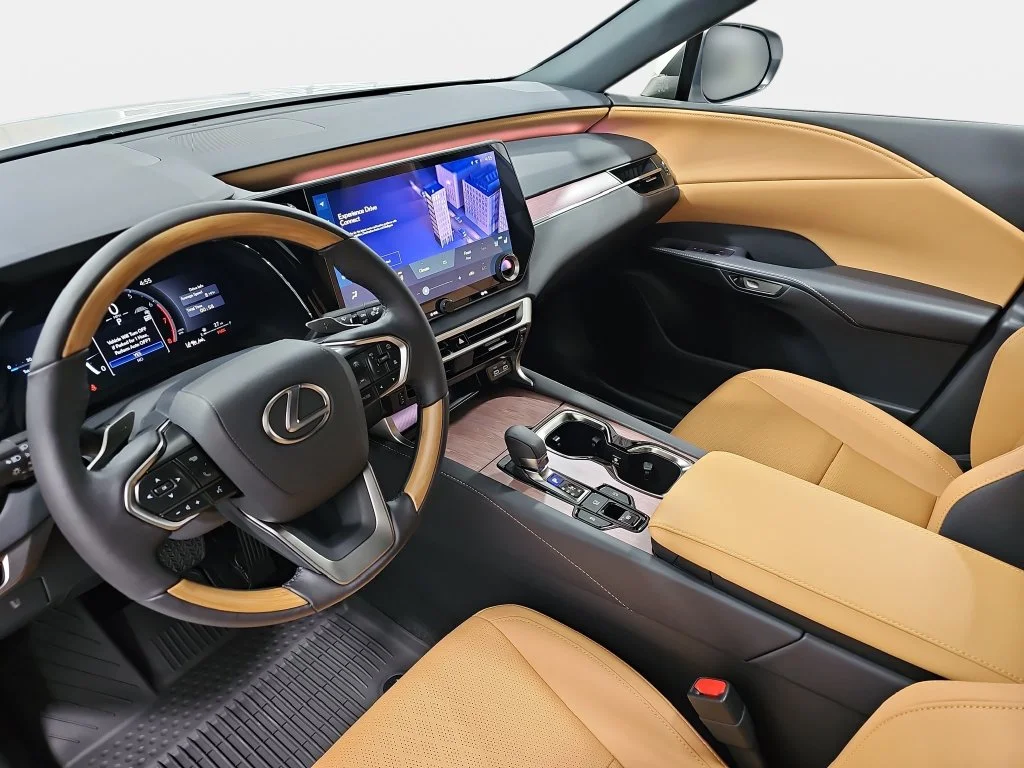New 2026 Eminent White Pearl Lexus PREMIUM PLUS image 15
