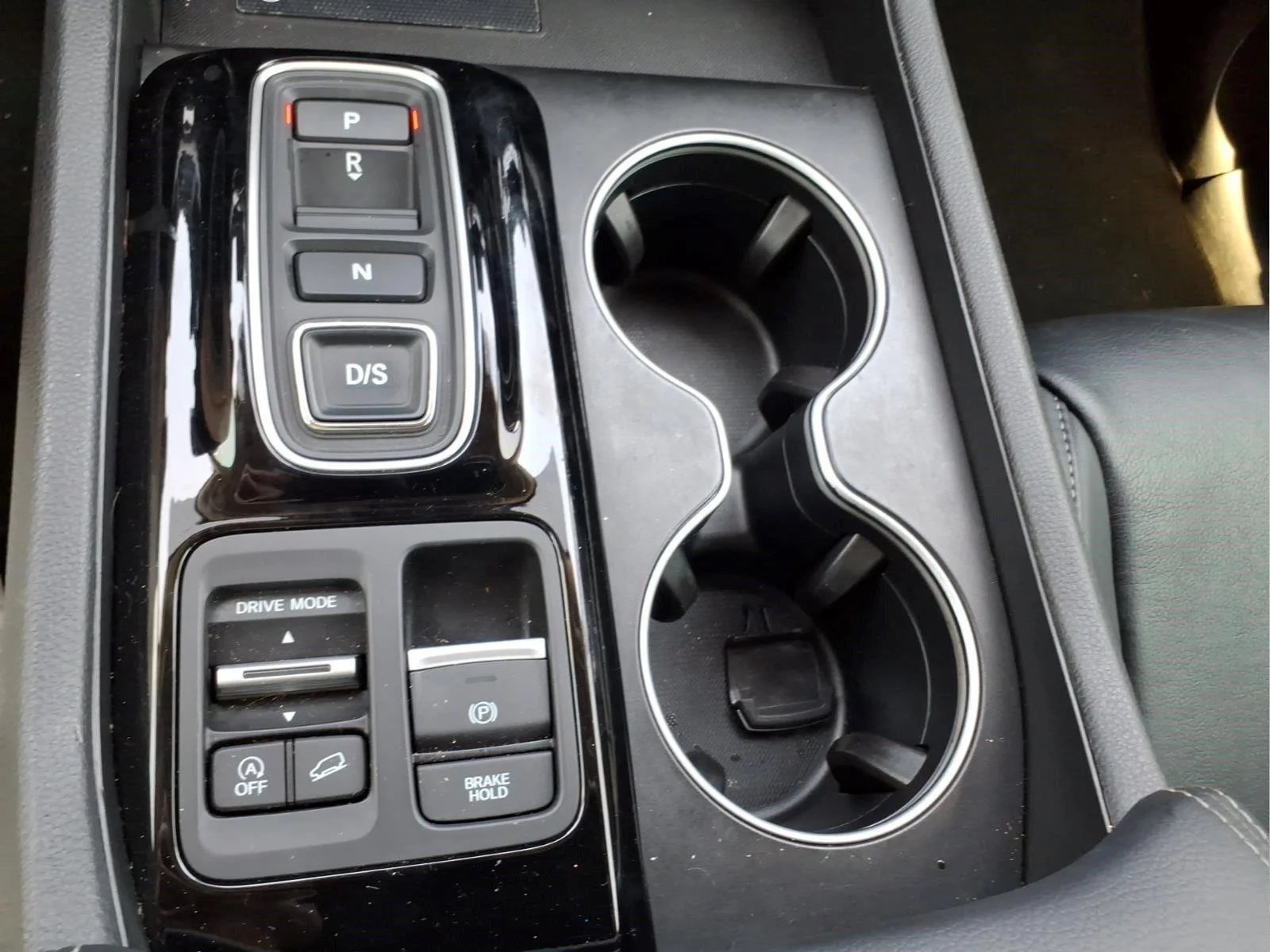 Used 2025 Crystal Black Pearl Honda Touring image 26