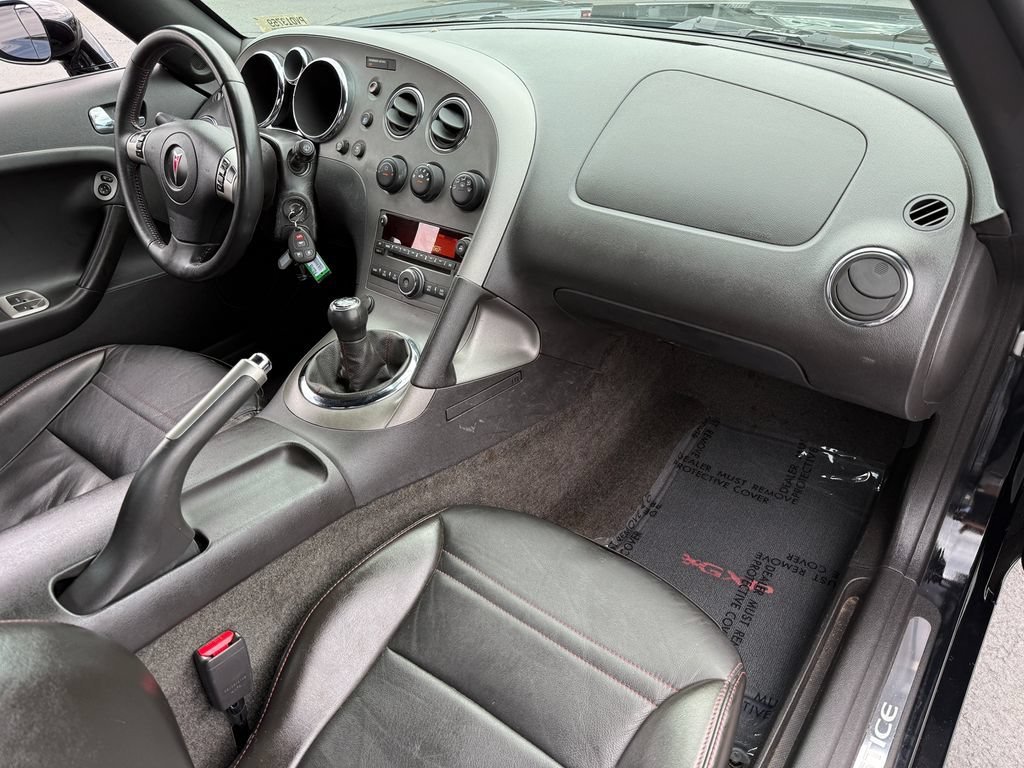 Used 2009 MYSTERIOUS (BLACK) Pontiac GXP image 19