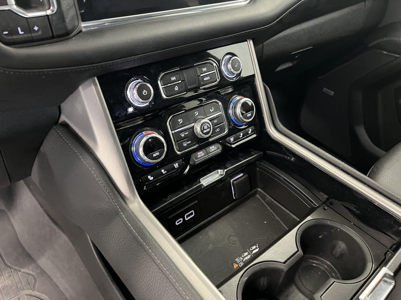 2023 GMC Yukon Denali - Photo 18