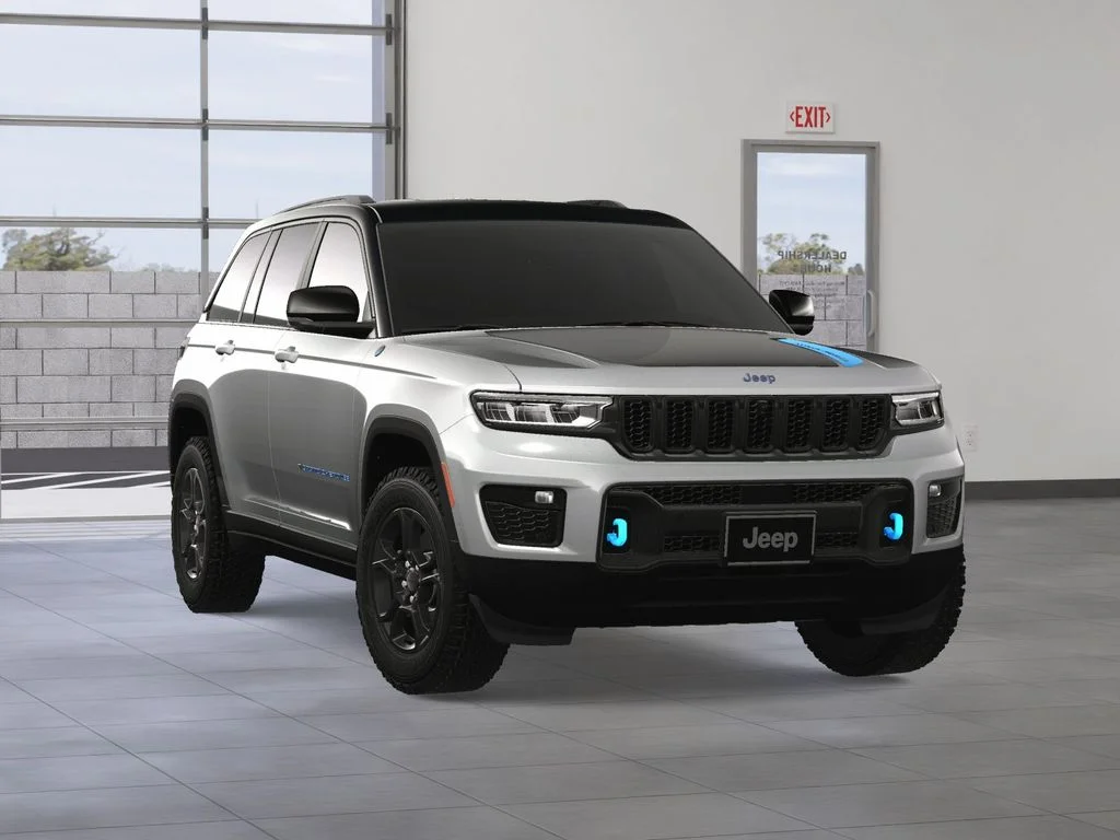 New 2024 Silver Zynith Jeep Trailhawk 4xe image 9