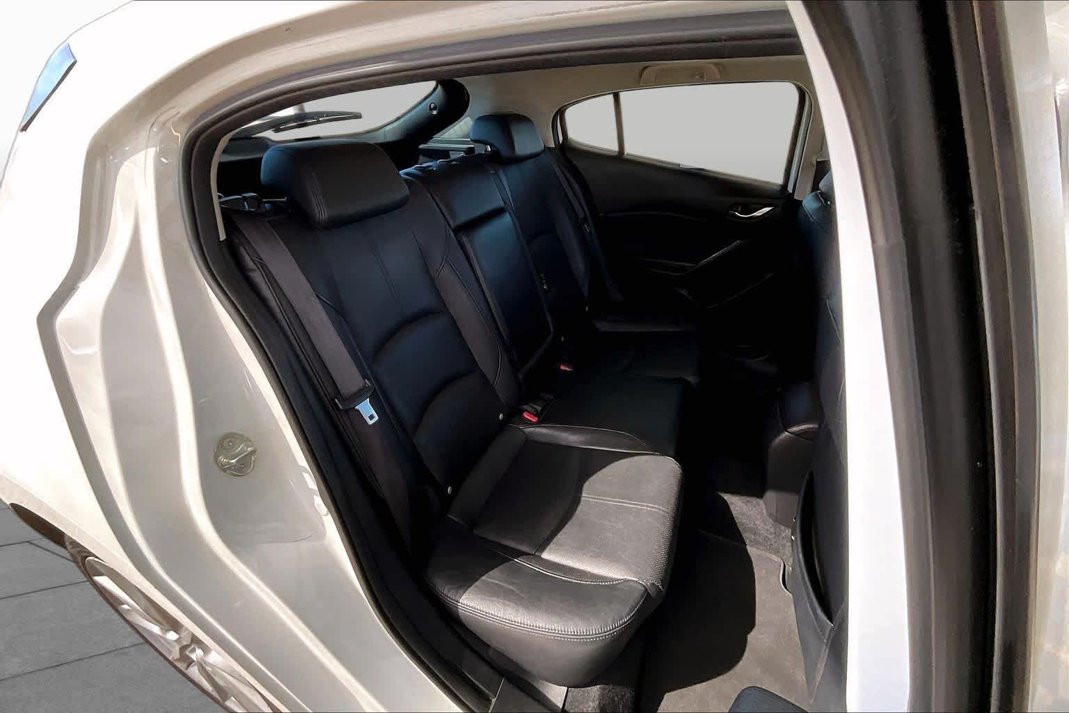 Used 2017 Snowflake White Pearl Mica Mazda Grand Touring image 20