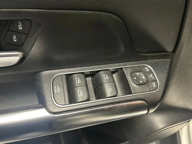Used 2021 Polar White Mercedes-Benz GLA 250 image 11