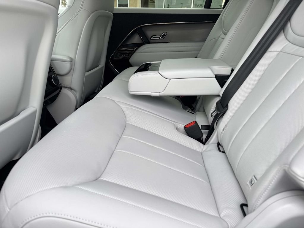 New 2026 Varesine Blue LAND ROVER SE image 8