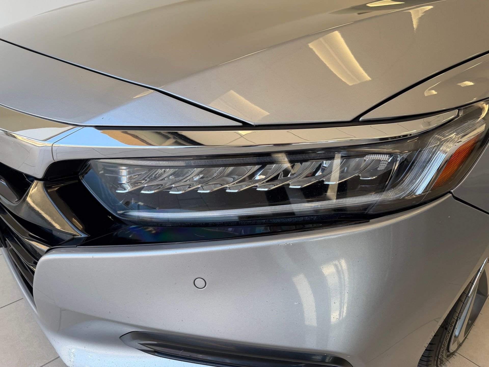 Used 2018 Silver Honda Touring image 13