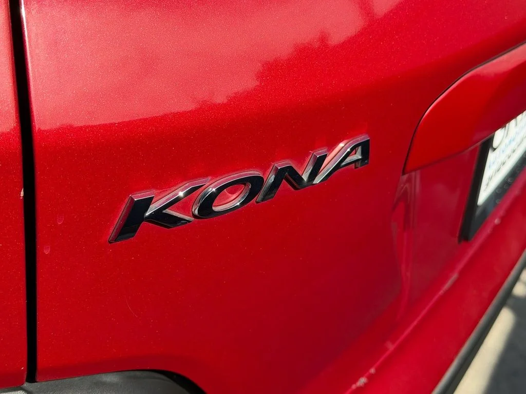 Used 2019 Red Hyundai SEL image 12