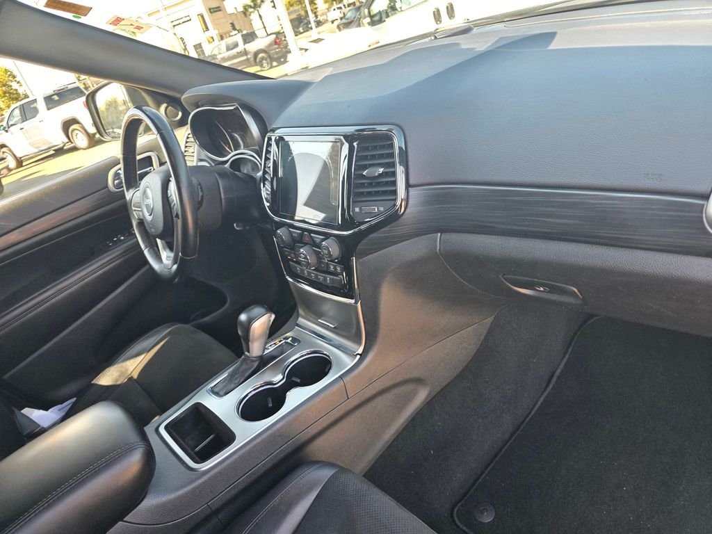 Certified Used 2020 Black Jeep Altitude image 22