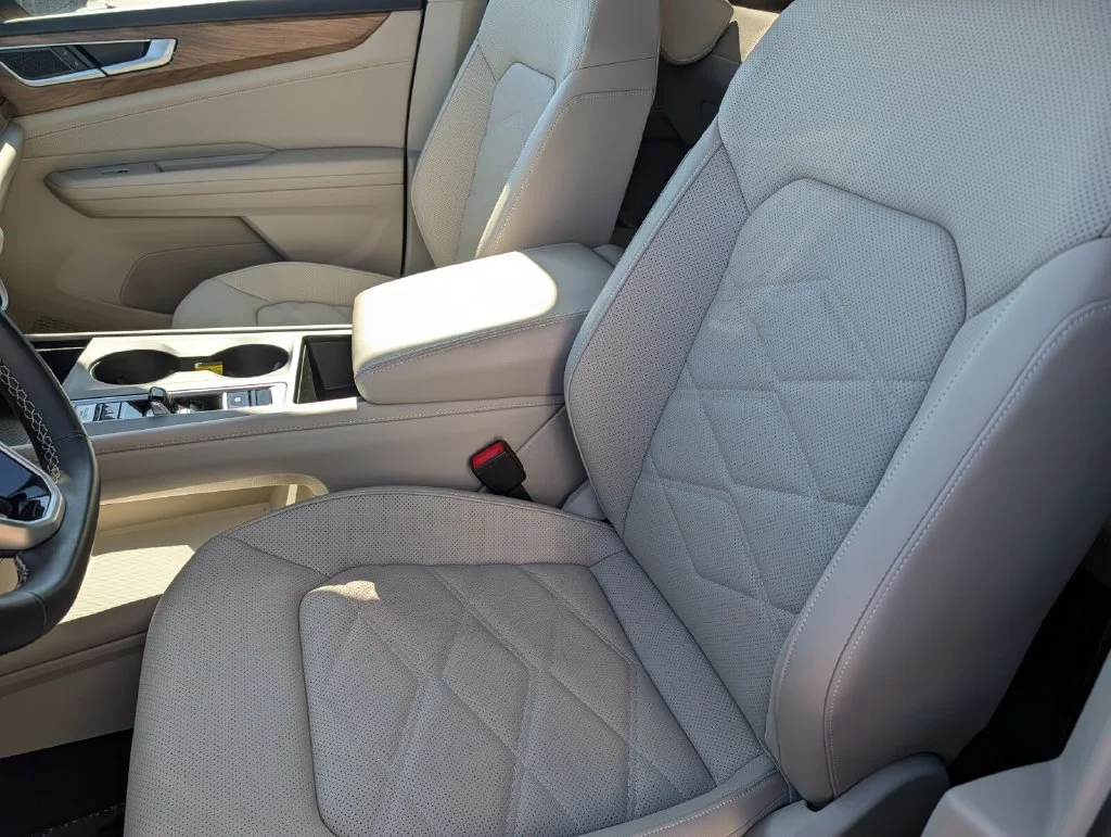 Certified Used 2026 Black Volkswagen SE image 10