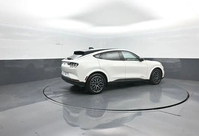 New 2026 Star White Metallic Tri-coat Ford Premium image 8