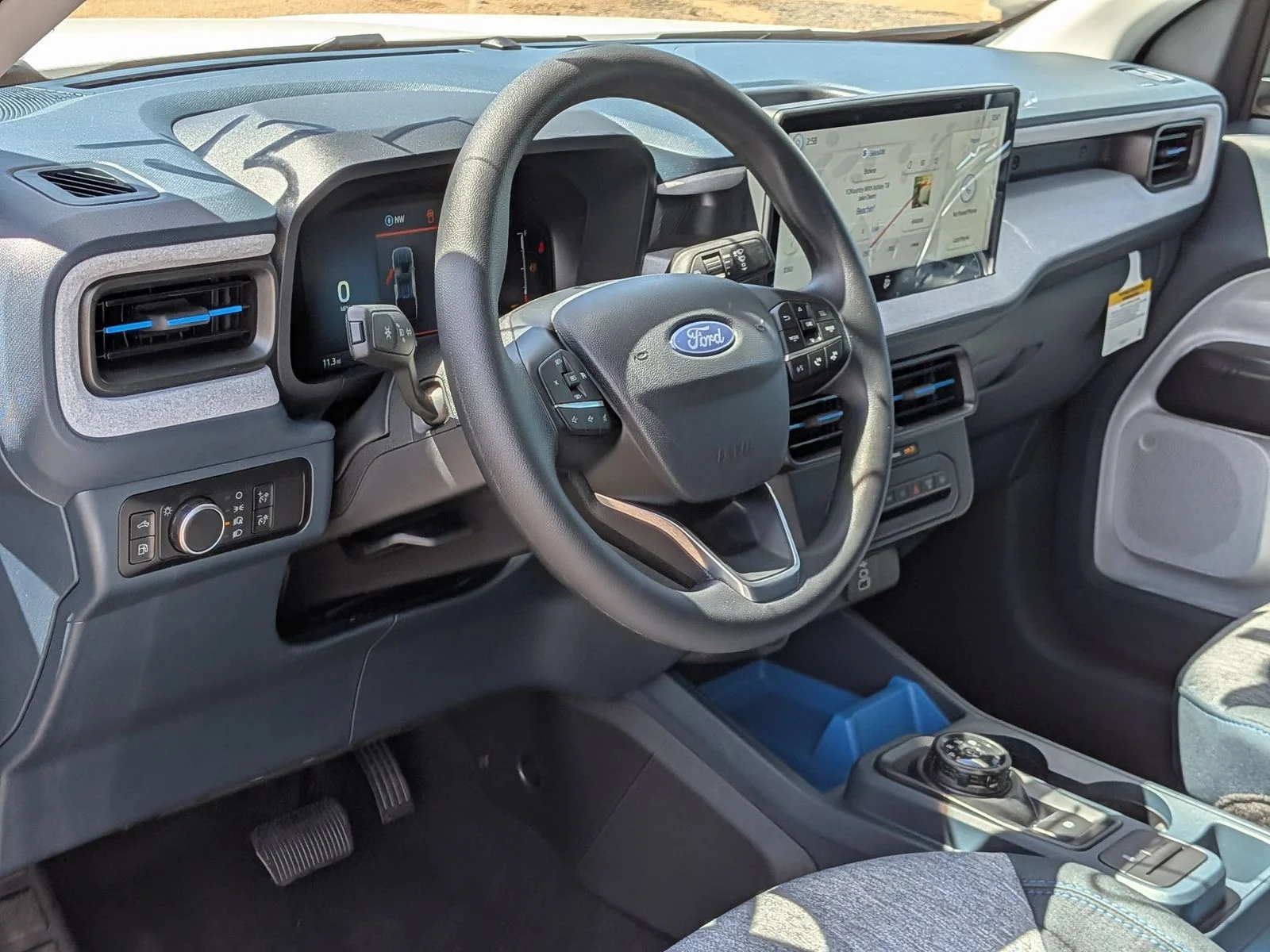 New 2026 Oxford White Ford XLT image 13