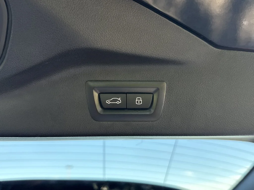 Used 2024 Black Sapphire Metallic BMW xDrive40i image 34