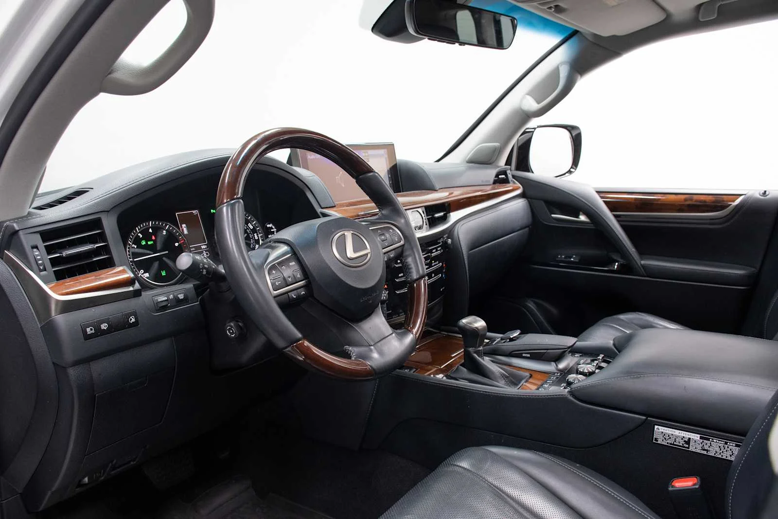 Used 2019 Eminent White Pearl Lexus  image 14