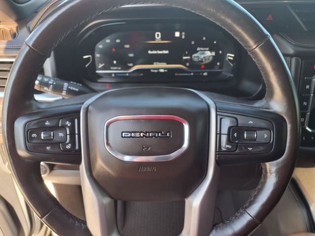 Used 2022 White GMC Denali image 19