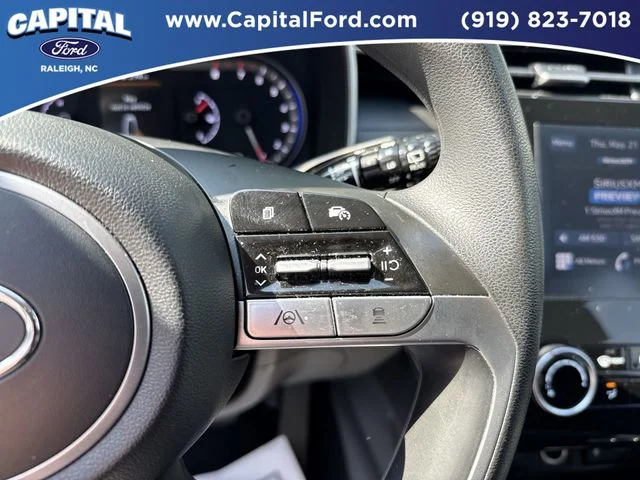 Used 2023 White Hyundai SEL image 23
