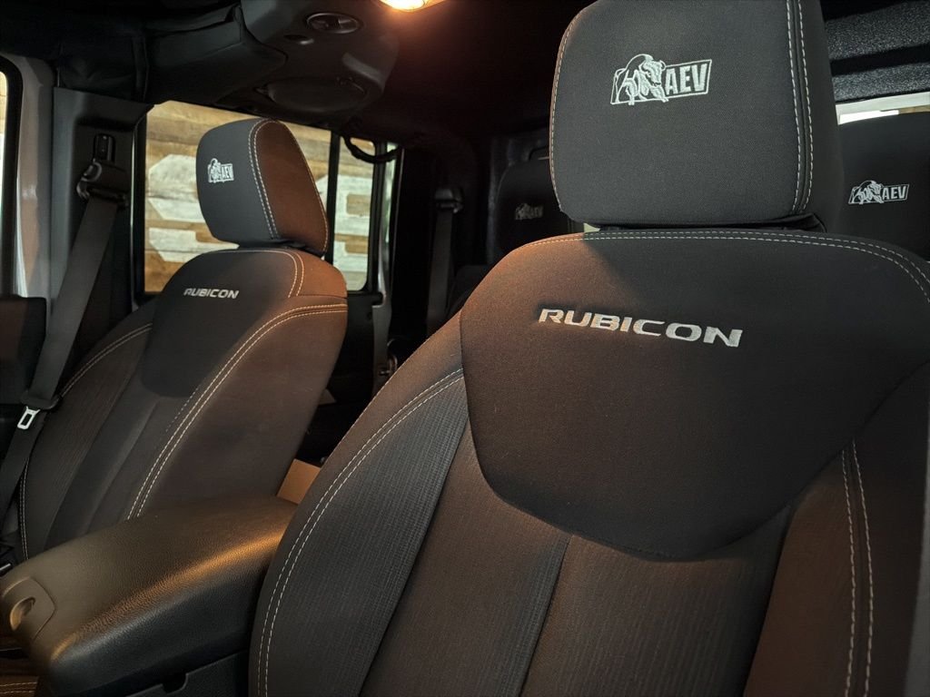 Used 2014 Billet Metallic Clearcoat Jeep Unlimited Rubicon image 3