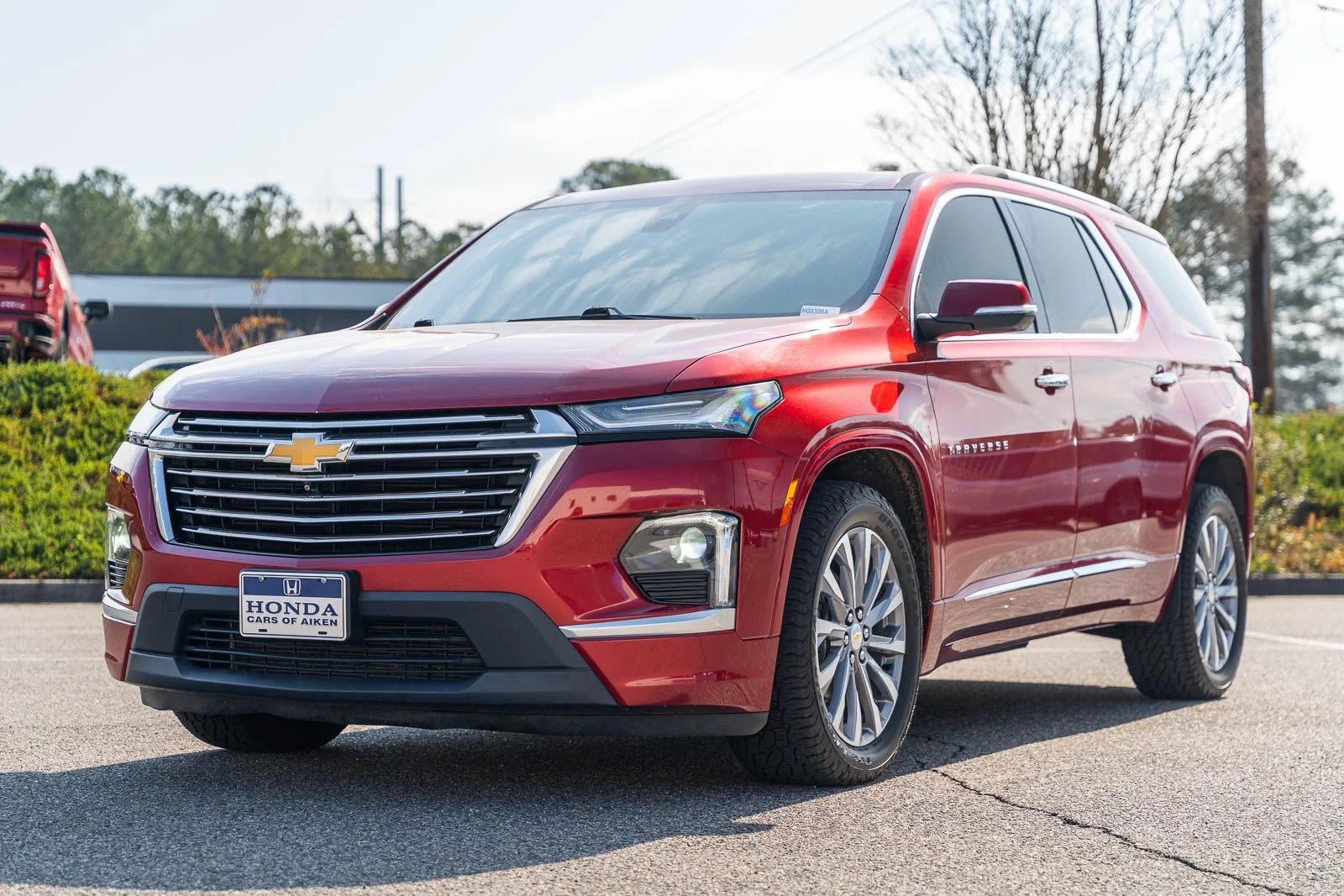 Used 2022 Red Chevrolet Premier image 2