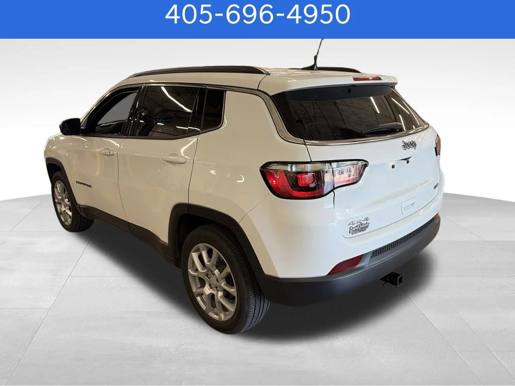 Pre-Owned 2024 Jeep Compass Latitude Lux