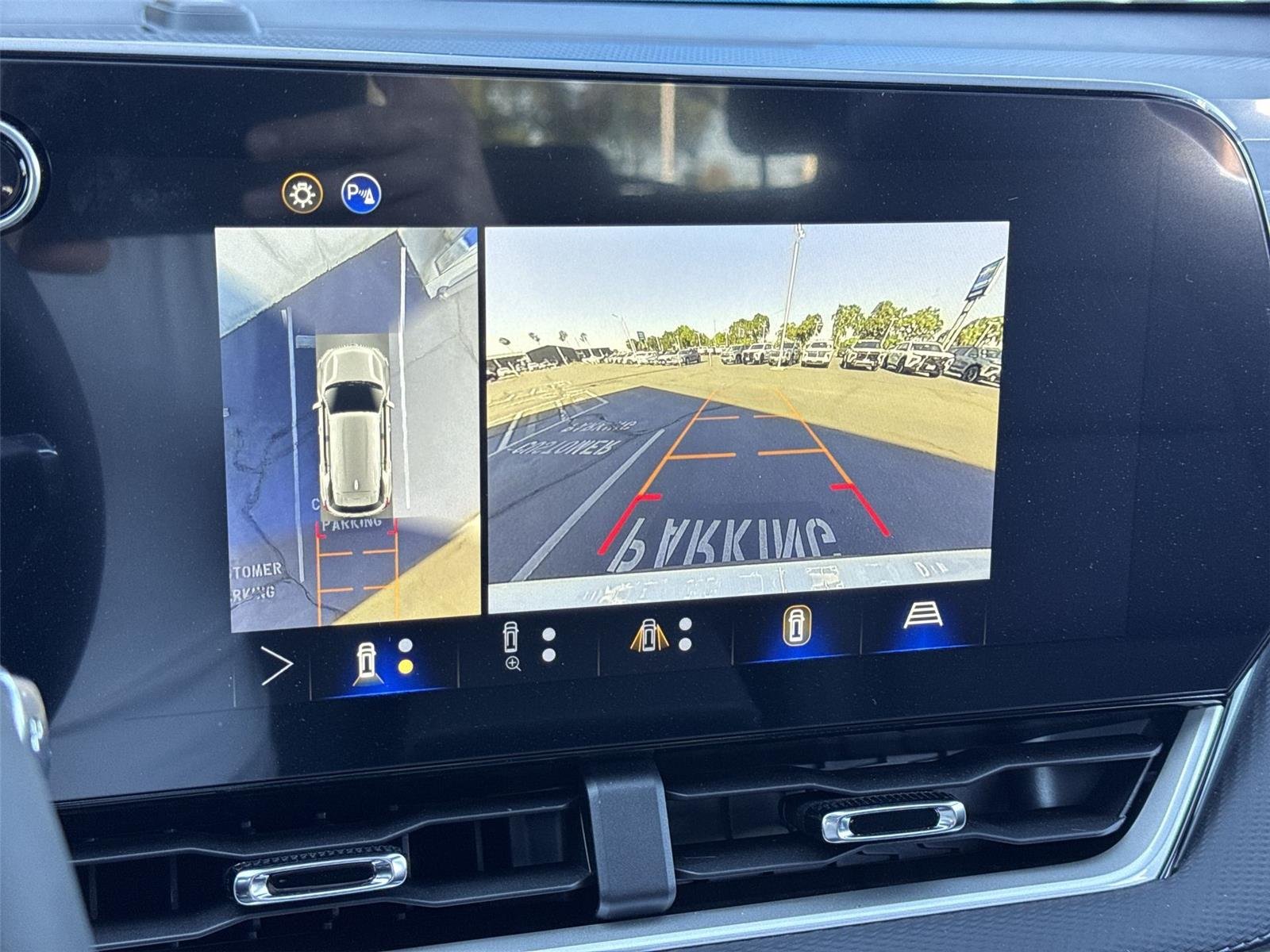 2026 Chevrolet Equinox LT - Photo 15