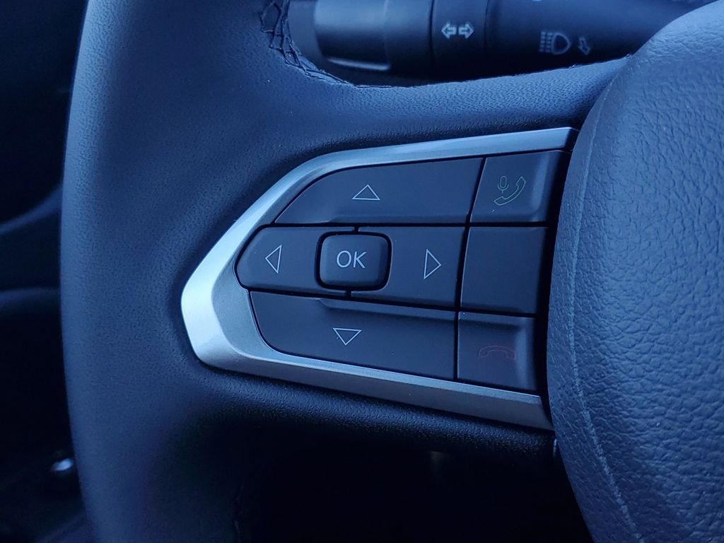 New 2026 Hydro Blue Pearlcoat Jeep Latitude image 21