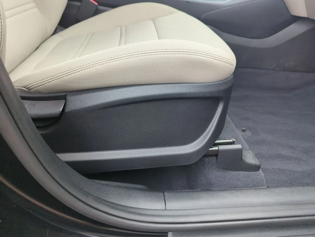 Used 2020 Black Kia LX image 35