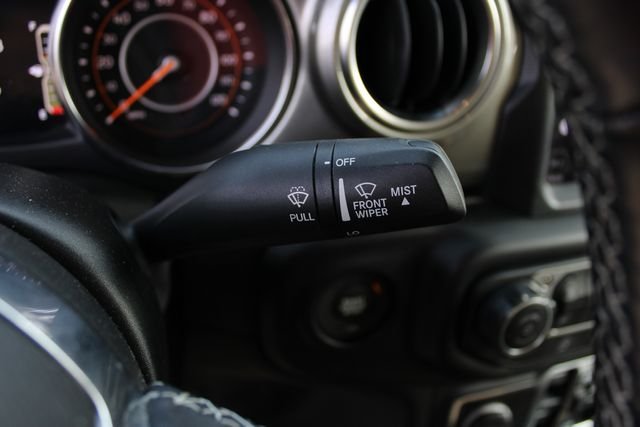 Used 2020 Red Jeep Unlimited Sahara image 9