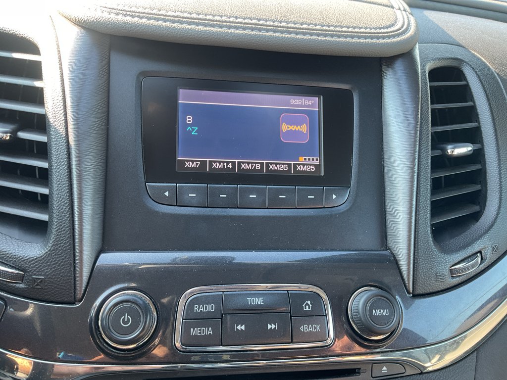 Used 2014 Summit White Chevrolet LS image 20