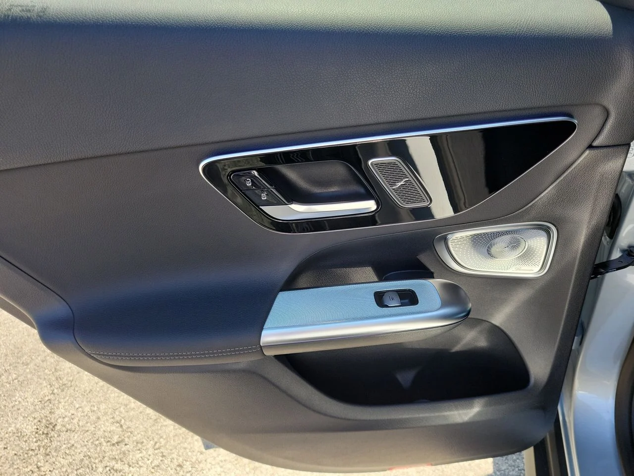 New 2026 Cirrus Silver Metallic Mercedes-Benz GLC 300 image 11