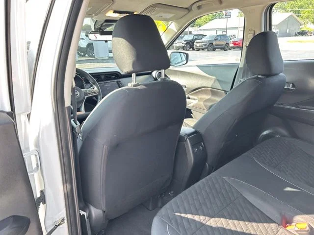 Used 2023 White Nissan SV image 18