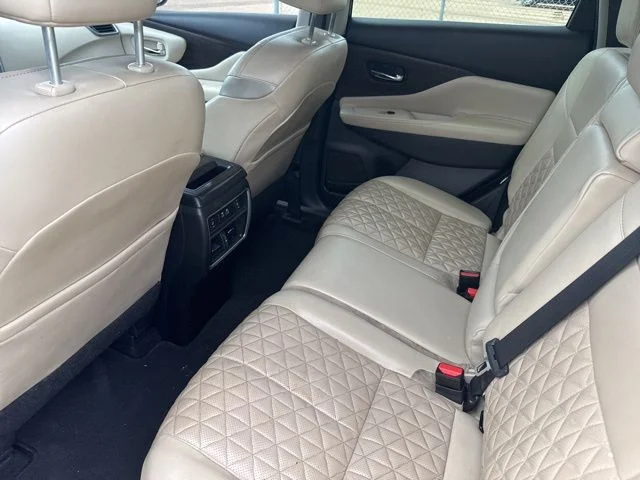 Used 2021 White Nissan Platinum image 14