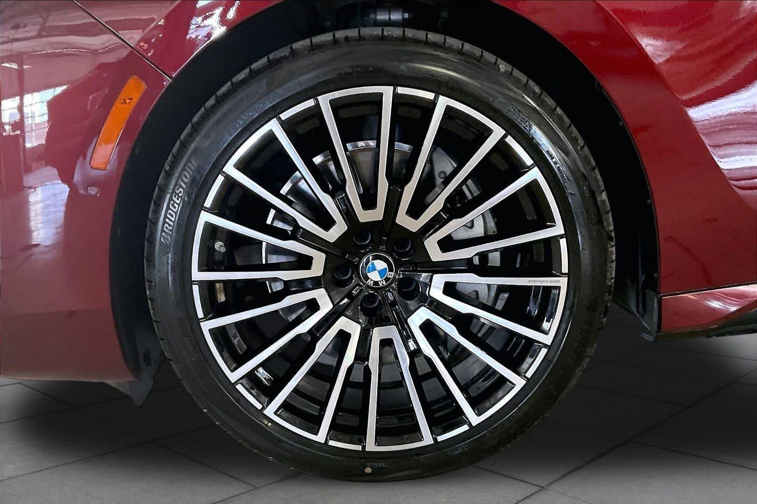 New 2026 Aventurin Red Metallic BMW 740i xDrive image 11